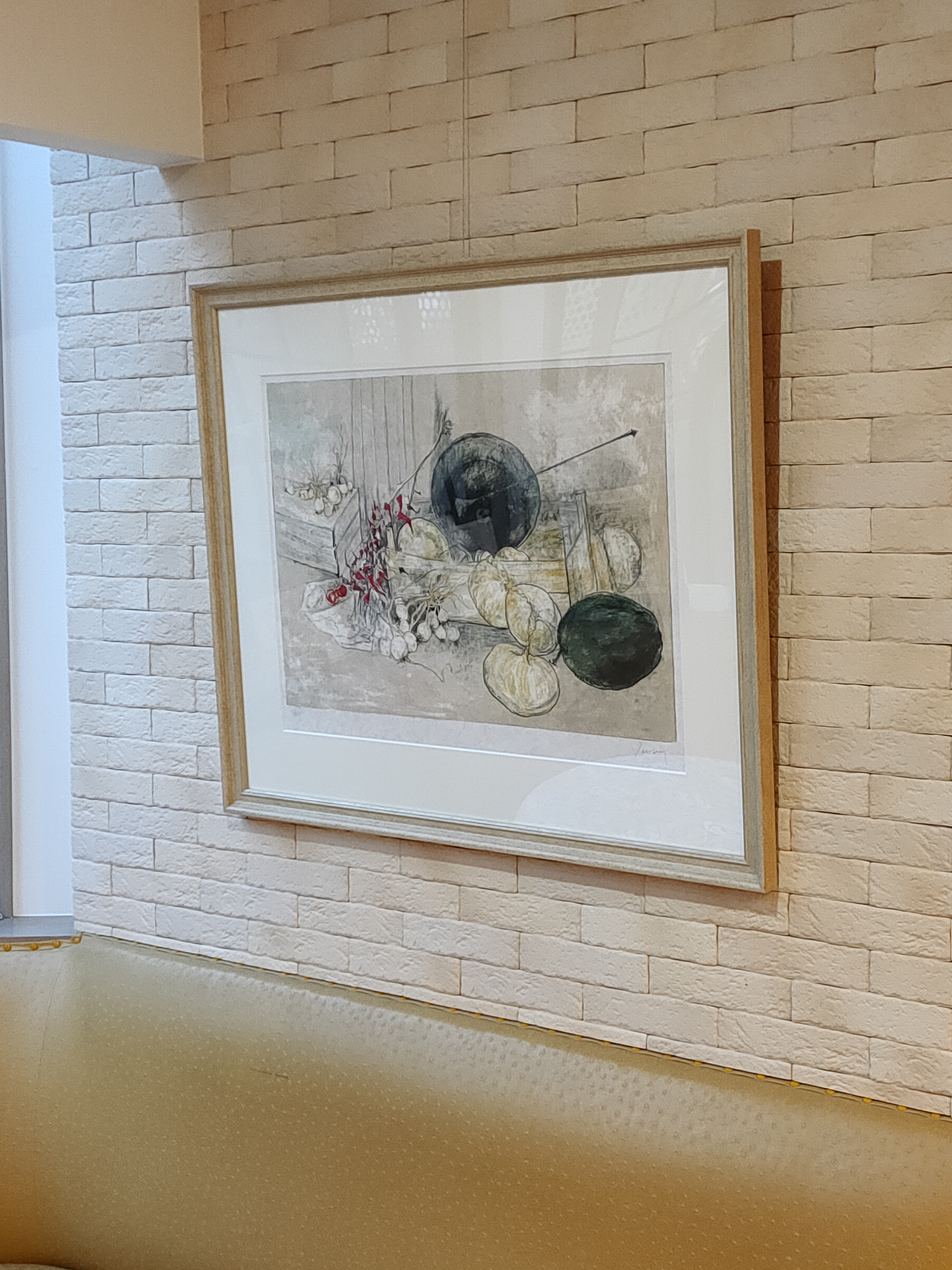 ジャンセン – ローマ秤のある静物（リトグラフ 画面 54×76cm） - 画廊アートエミュウ - Art EMY